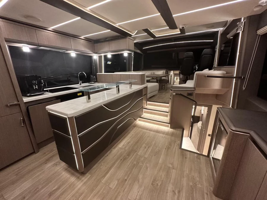 Galeon 680 Fly (Paradise)  - 16