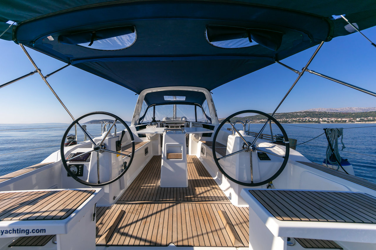 Photo #6 - Oceanis 38.1 (Anima Maris I) in Split - 41035