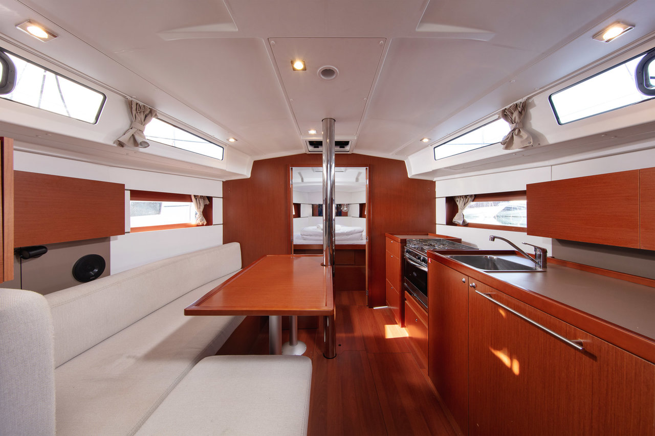 Photo #7 - Oceanis 38.1 (Anima Maris III) en Split - 41037