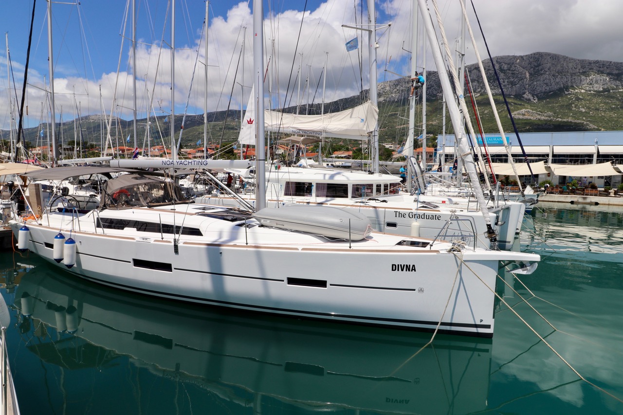 Photo #10 - Dufour 460 GL (Divna) in Kastela - 41076