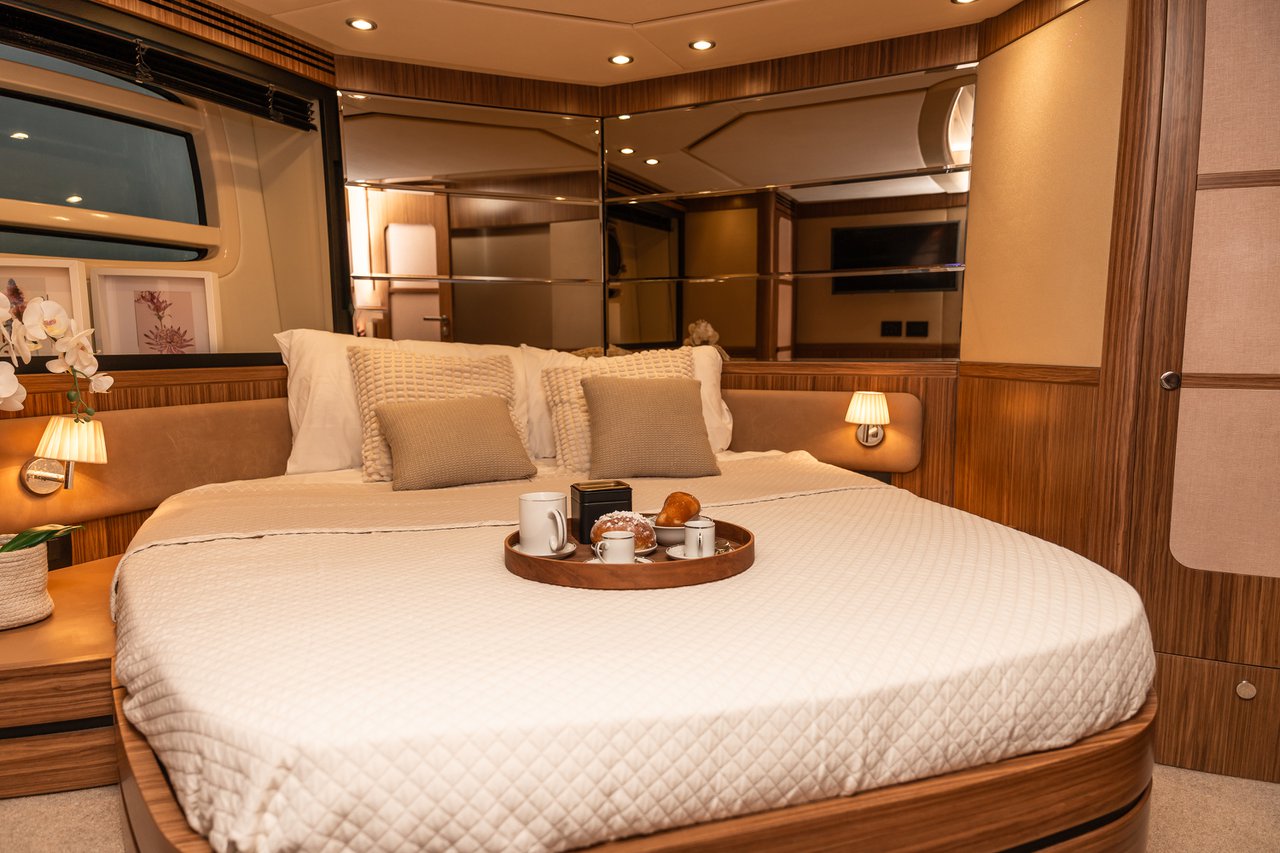 Photo #25 - Azimut Magellano 53 (Ciù Ciù) in Neapel - 41095