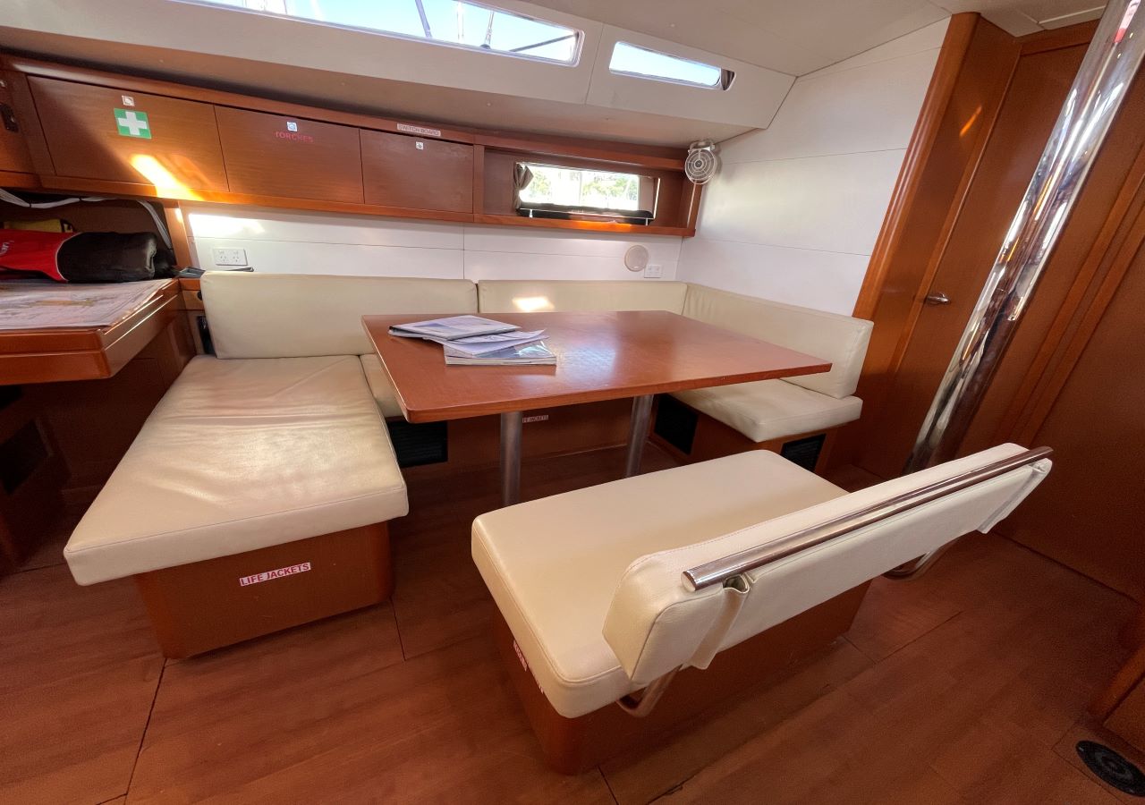 Photo #4 - Oceanis 48 - 5 cab. (Calypso_DB) in Airlie Beach - 41121