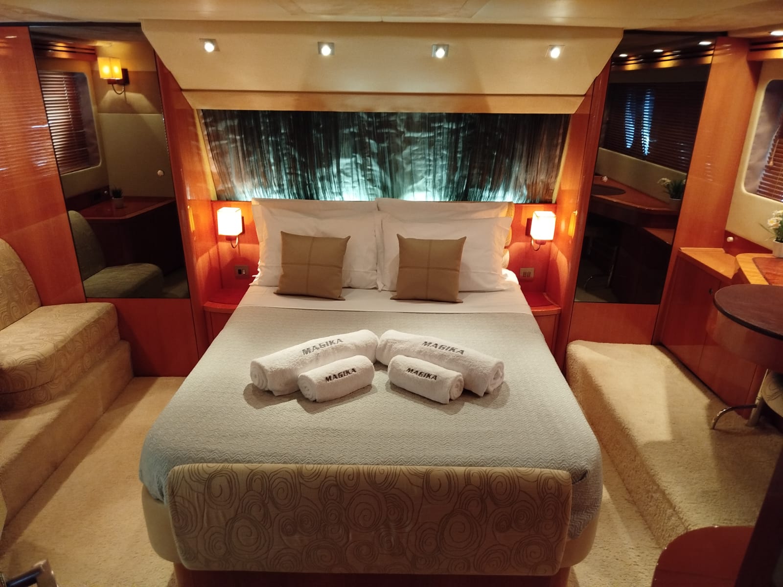 Photo #4 - Sealine T60 (Magika) en Atenas - 41122