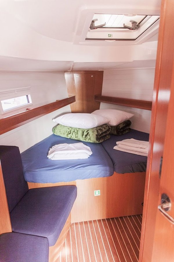Photo #14 - Bavaria Cruiser 40 (Klelia) in Athen - 41142
