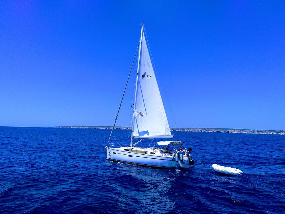 Photo #4 - Bavaria Cruiser 37 - 3 cab. (Chilly Lilly) in El Arenal - 41150