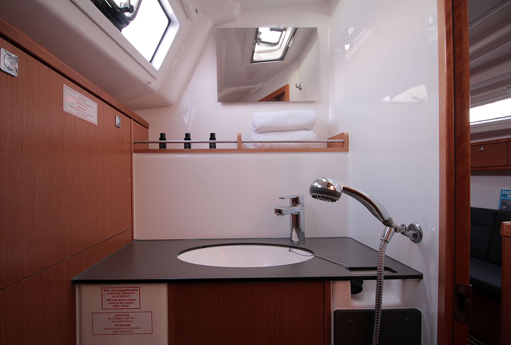 Photo #12 - Bavaria Cruiser 37 - 3 cab. (Chilly Lilly) in El Arenal - 41150