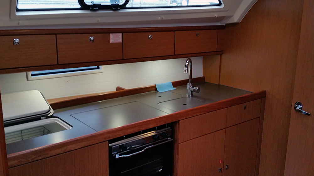 Photo #6 - Bavaria Cruiser 41 - 3 cab. (Fireball) in El Arenal - 41152