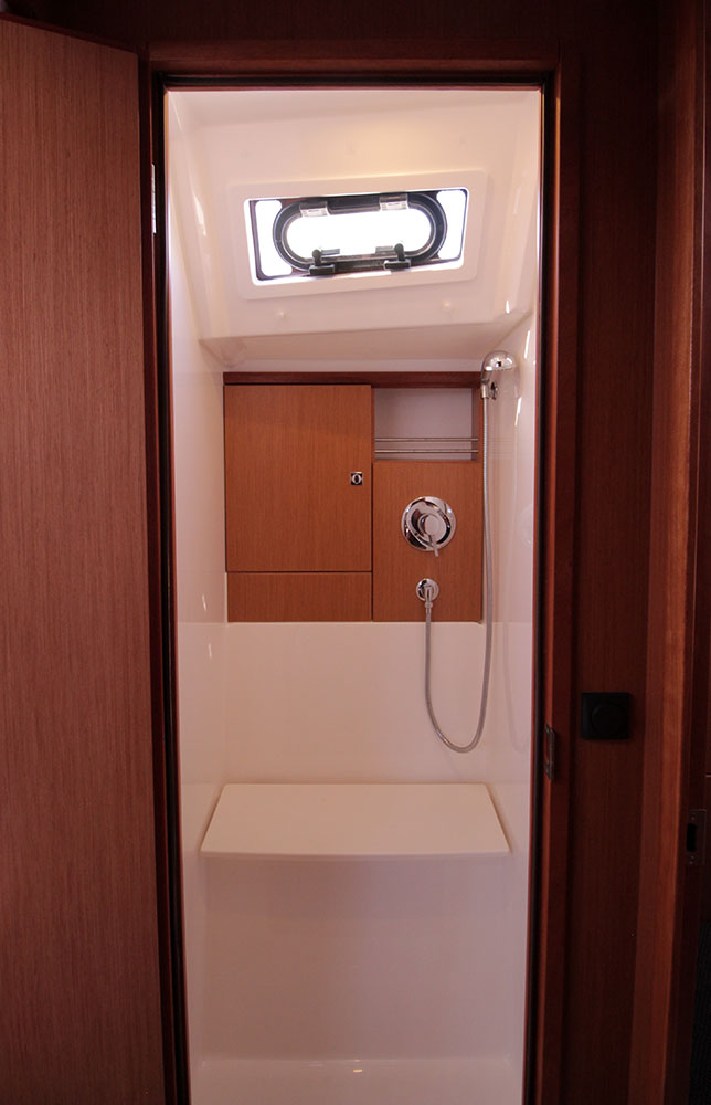 Photo #13 - Bavaria Cruiser 46 - 4 cab. (Casino Royale) en El Arenal - 41153
