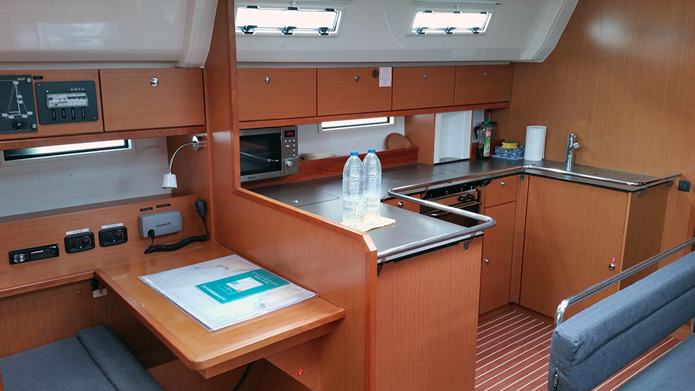 Photo #6 - Bavaria Cruiser 50 (Silver Cloud) en El Arenal - 41157