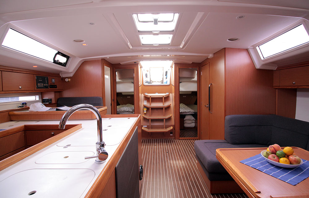 Photo #7 - Bavaria Cruiser 56 - 5 + 1 cab. (Maximum) en El Arenal - 41159
