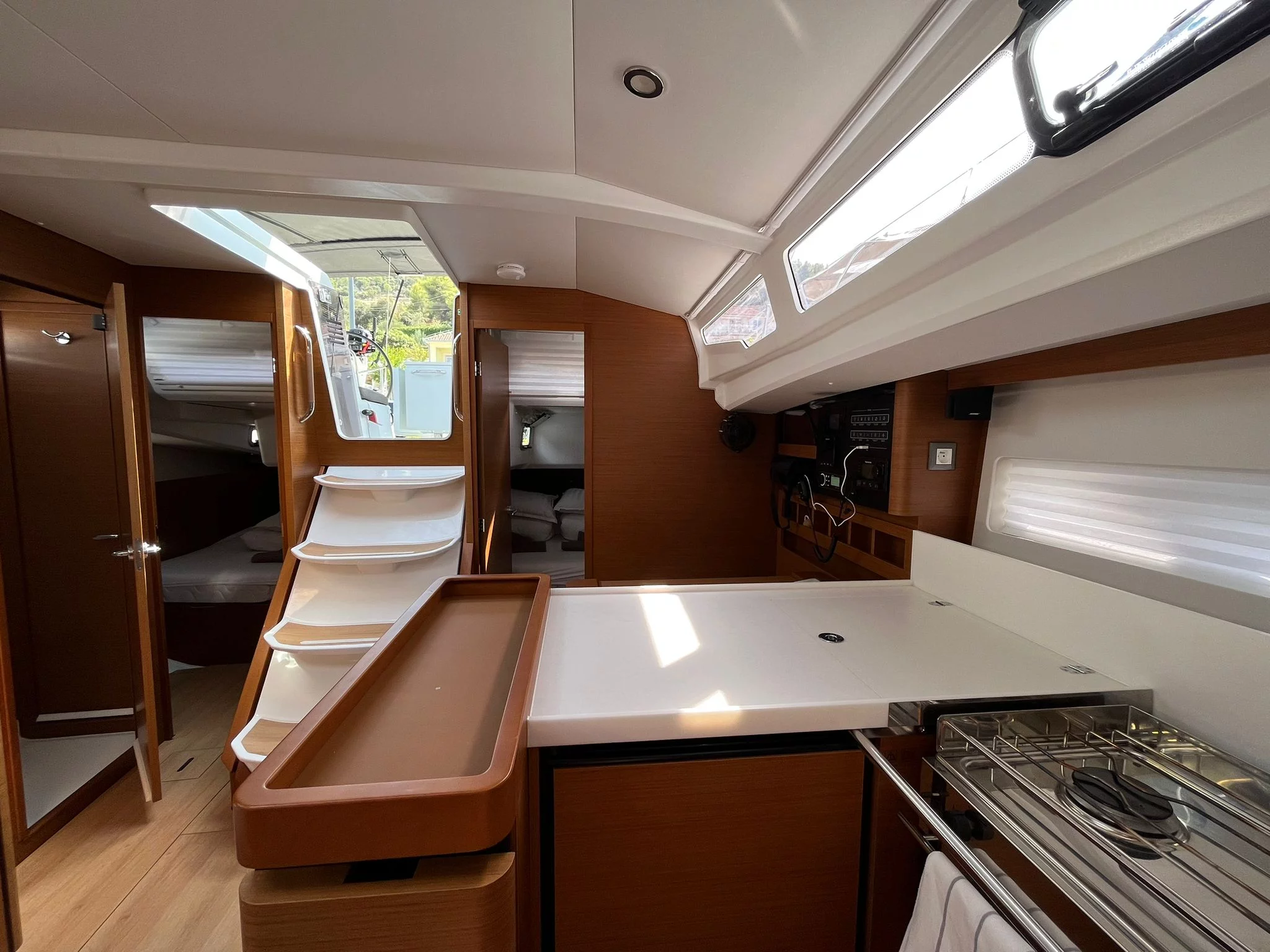 Sun Odyssey 440 (Art Vandelay)  - 3