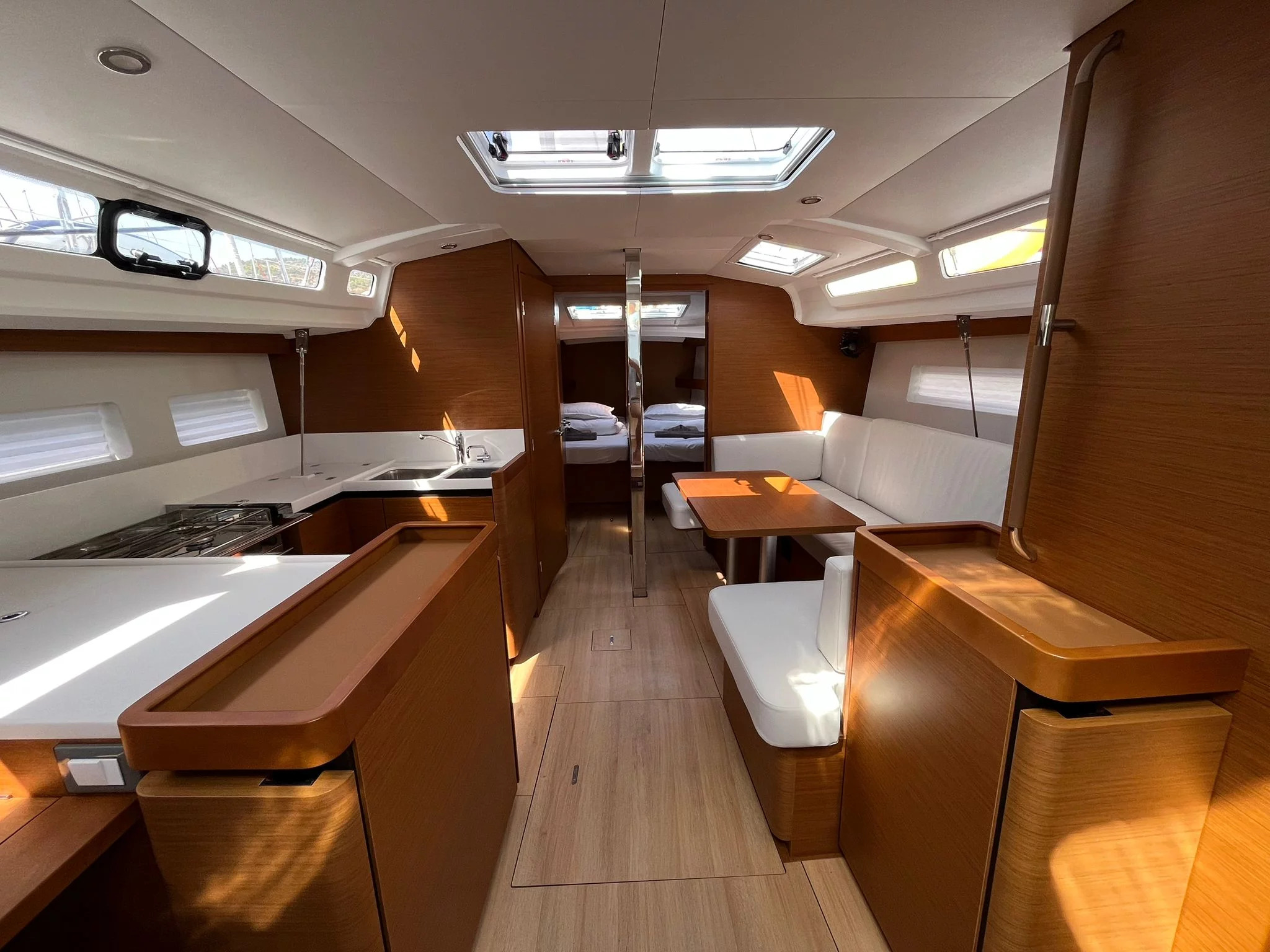 Sun Odyssey 440 (Art Vandelay)  - 4
