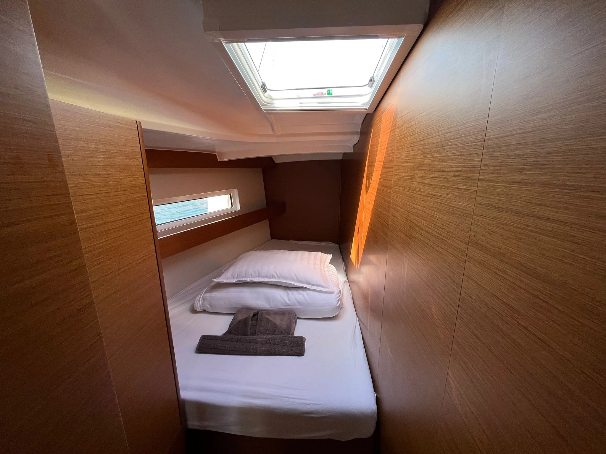 Sun Odyssey 440 (Art Vandelay)  - 6