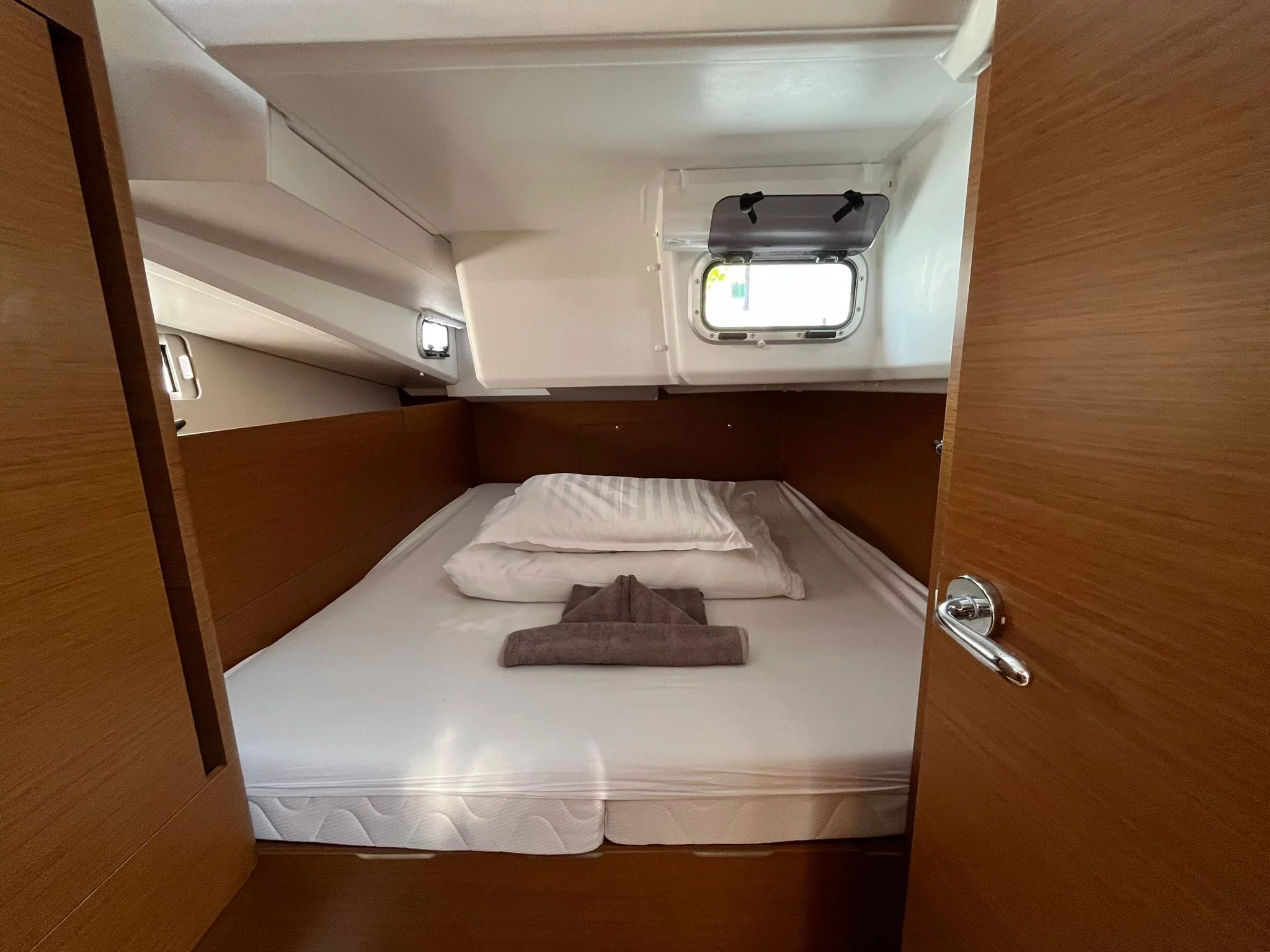 Sun Odyssey 440 (Art Vandelay)  - 7