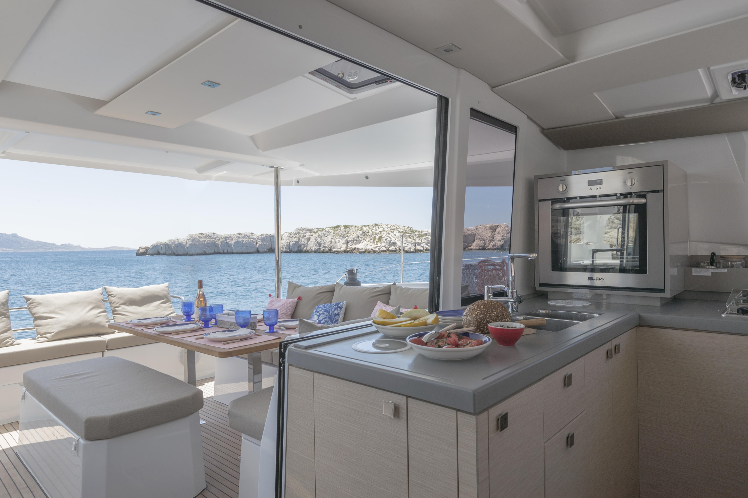 Photo #5 - Fountaine Pajot Astrea 42 (Seaview) in Marsiglia - 41179