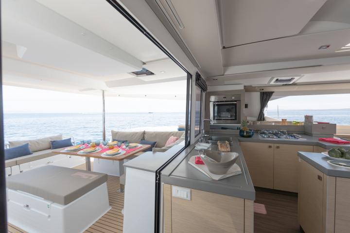 Photo #11 - Fountaine Pajot Saona 47 - 5 cab. (Lola 2) in Phuket - 41223