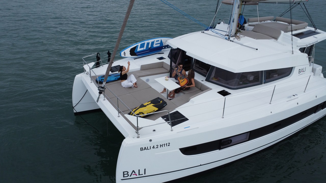 Photo #14 - Bali 4.2 - 4 + 1 cab. (Joyous) in Phuket - 41229