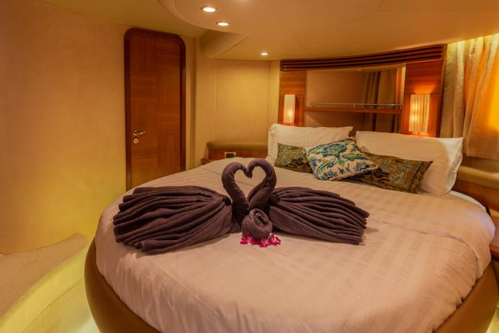 Photo #11 - Azimut 55 Fly (Pillars) in Phuket - 41232