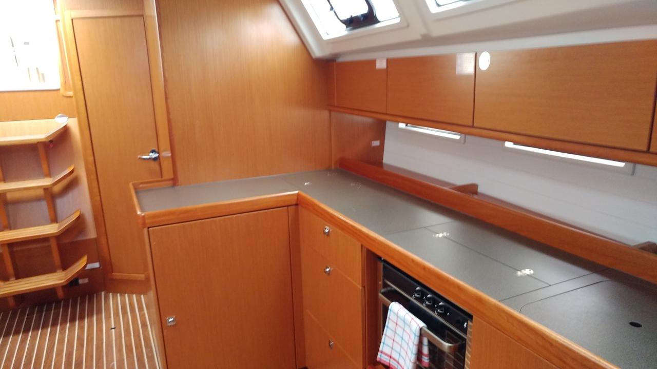 Photo #4 - Bavaria Cruiser 46 - 4 cab. (Efi) in Athen - 41253