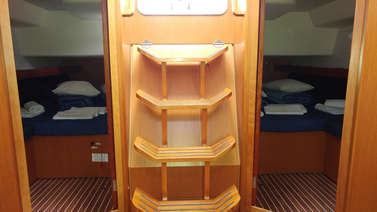 Photo #8 - Bavaria Cruiser 46 - 4 cab. (Efi) in Athen - 41253