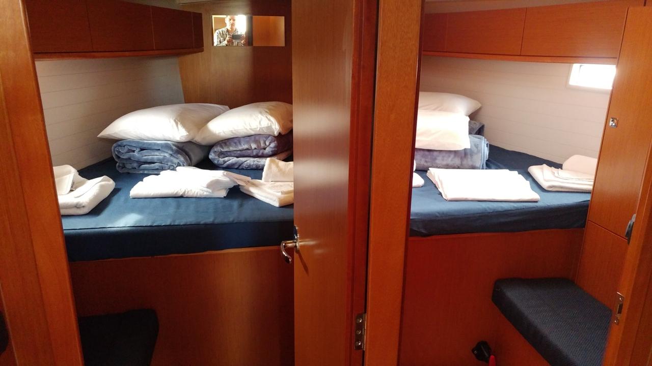 Photo #9 - Bavaria Cruiser 46 - 4 cab. (Efi) in Athen - 41253