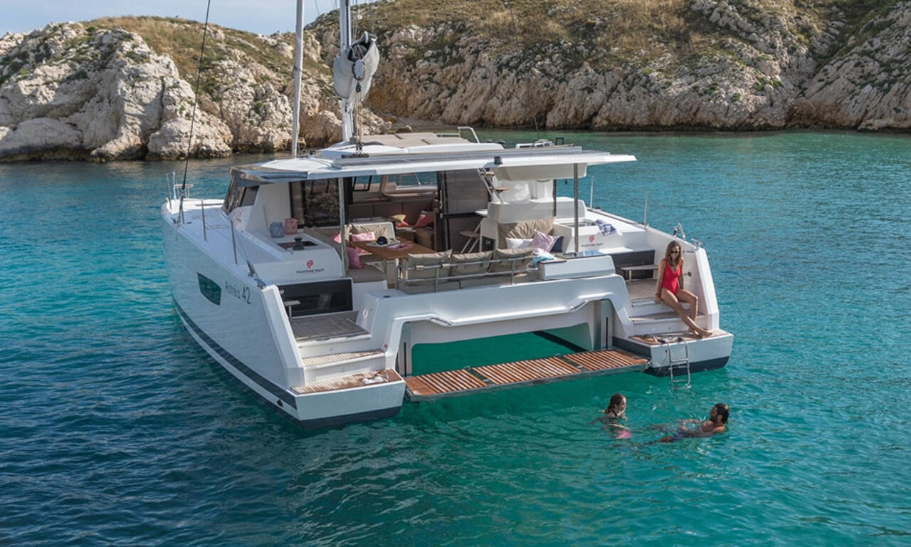 Photo #4 - Fountaine Pajot Astrea 42 - 4 + 1 cab. (All the Perks) in Road Town - 41278