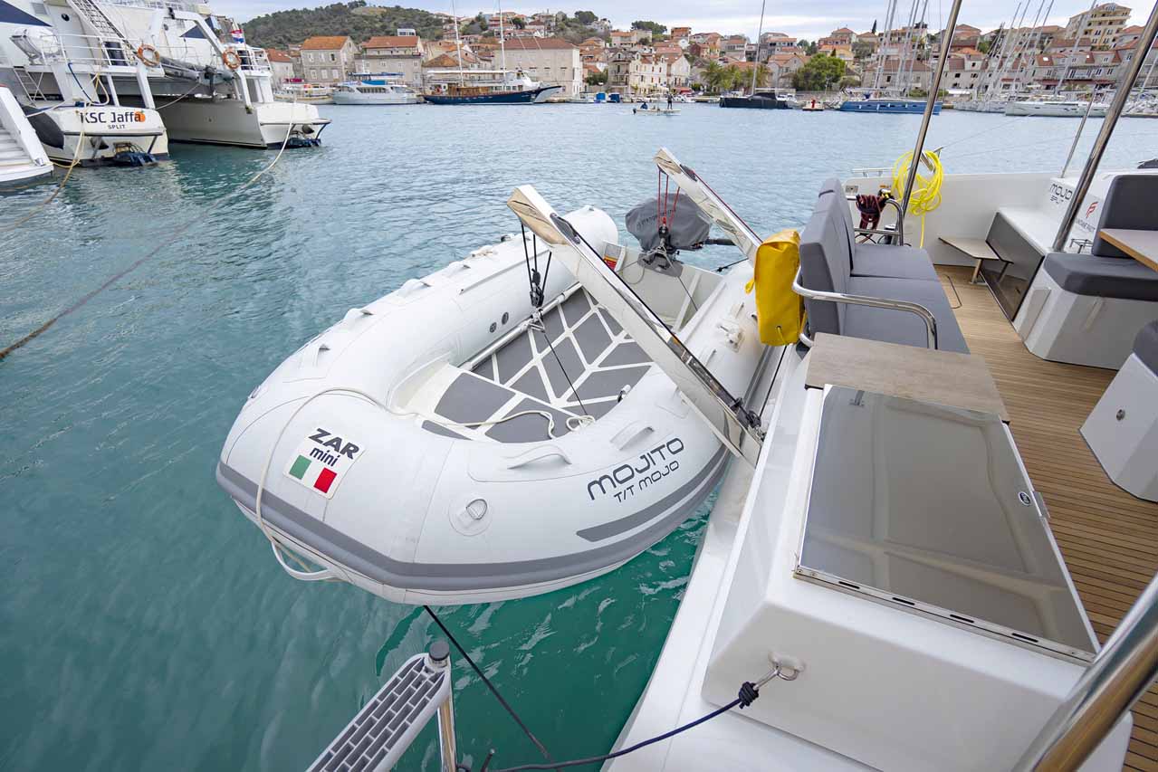 Photo #4 - Fountaine Pajot Astrea 42 - 4 + 2 cab. (Mojo) in Pula - 41329