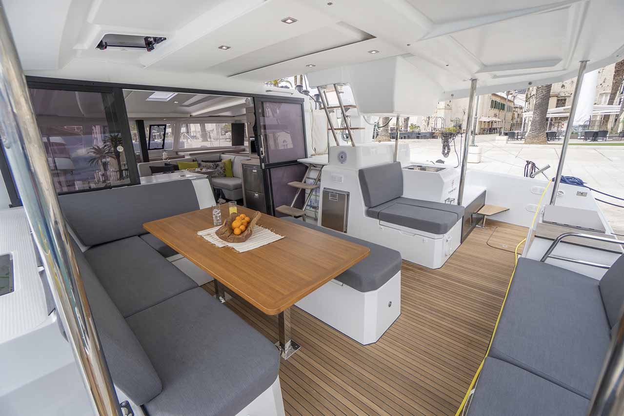 Photo #6 - Fountaine Pajot Astrea 42 - 4 + 2 cab. (Mojo) in Pula - 41329