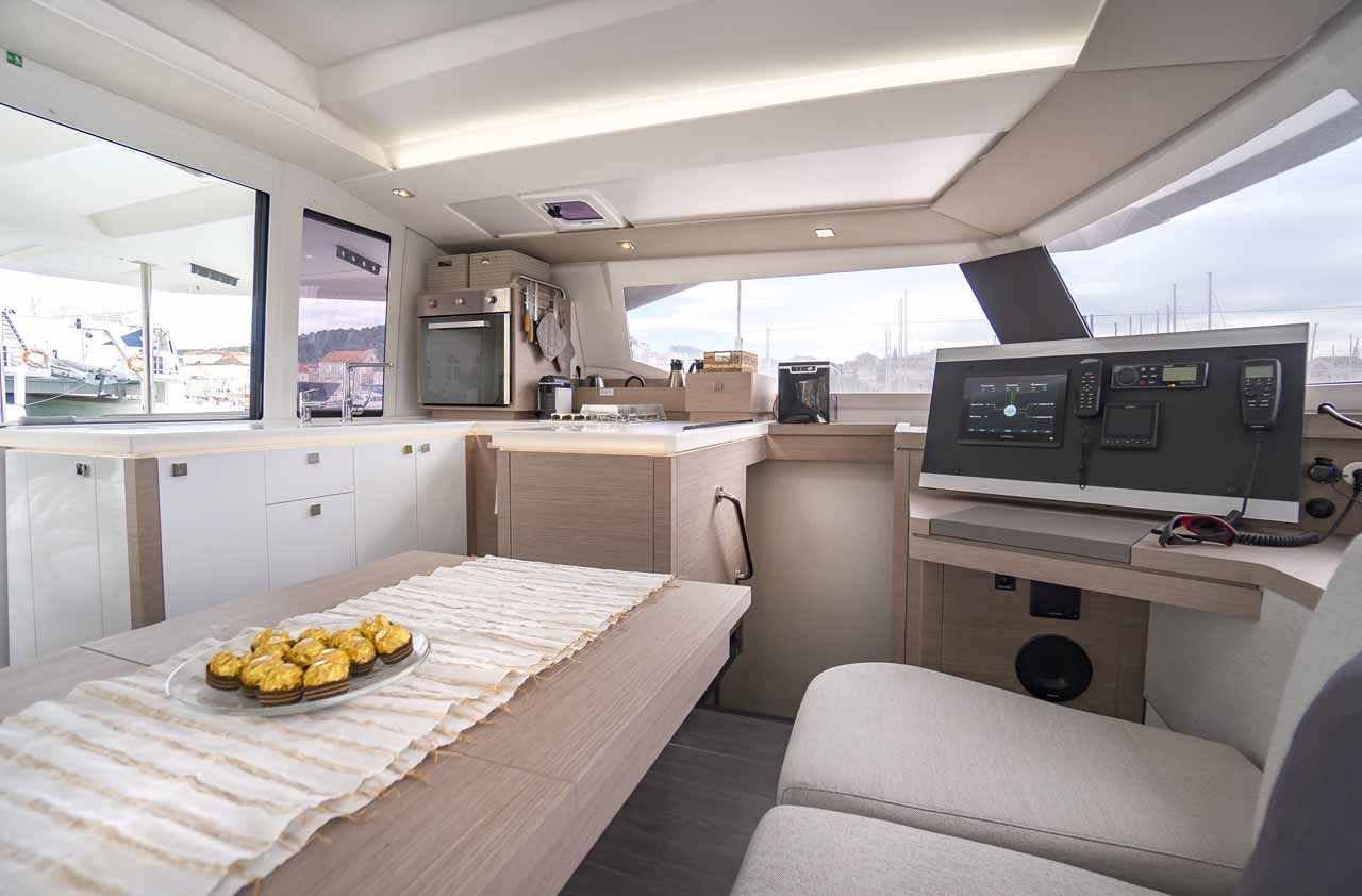 Photo #16 - Fountaine Pajot Astrea 42 - 4 + 2 cab. (Mojo) in Pula - 41329