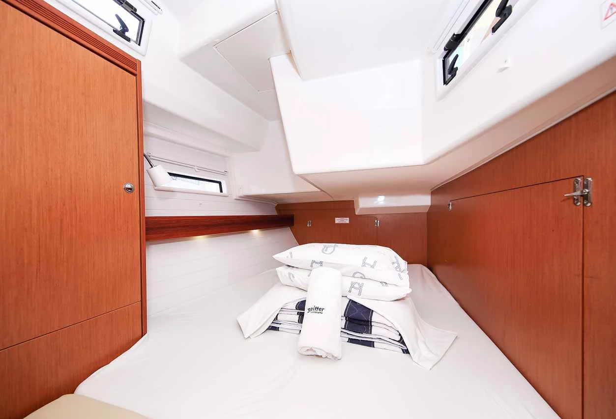 Bavaria Cruiser 50 Avantgarde (Godspeed)  - 16