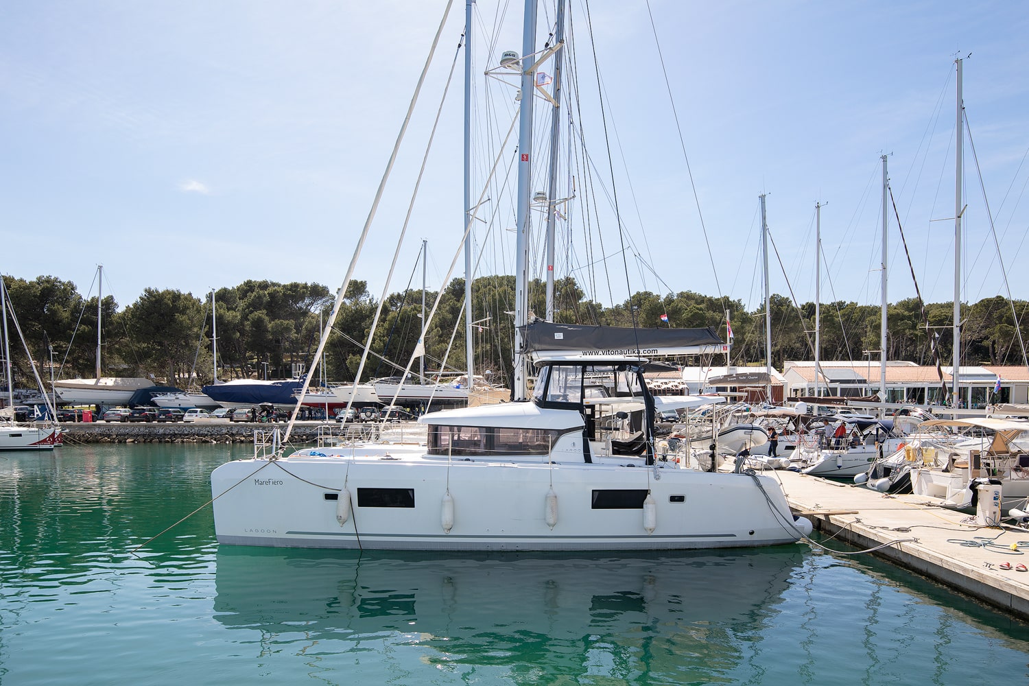 Photo #3 - Lagoon 42 - 4 + 2 cab. (Mare Fiero) in Pomer - 41363