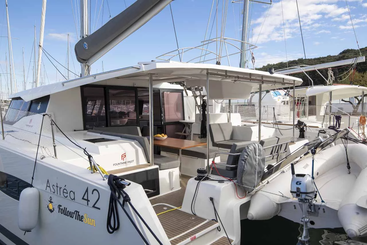 Fountaine Pajot Astrea 42 (Follow the Sun)  - 2