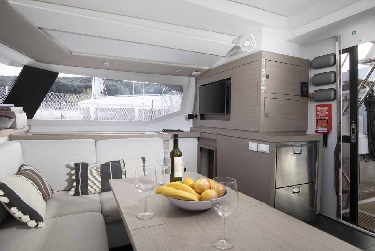 Photo #17 - Fountaine Pajot Astrea 42 (Follow the Sun) in Pomer - 41365