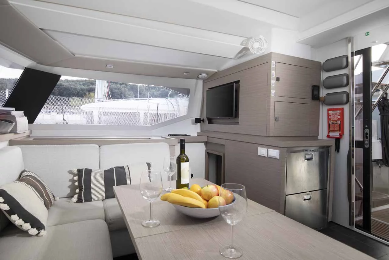Fountaine Pajot Astrea 42 (Follow the Sun)  - 16