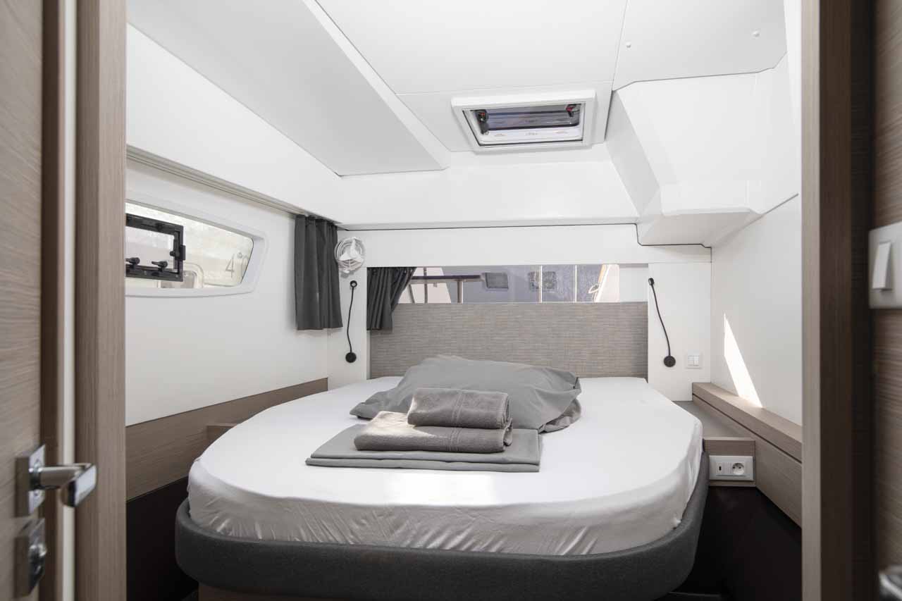 Photo #21 - Fountaine Pajot Astrea 42 (Follow the Sun) in Pomer - 41365