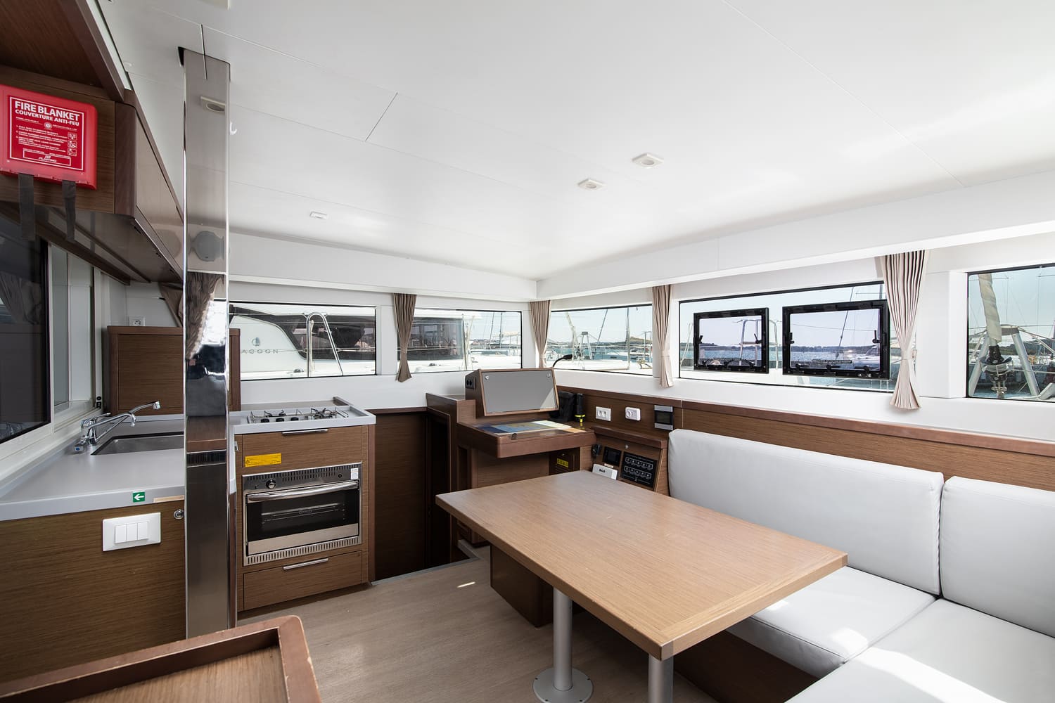 Photo #8 - Lagoon 40 - 4 + 2 cab (Mare Negroni) in Pomer - 41368