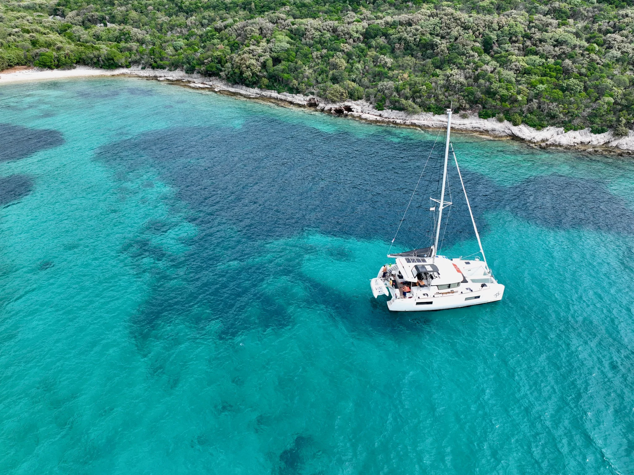 Lagoon 40 - 4 + 2 cab (Mare Calma)  - 5