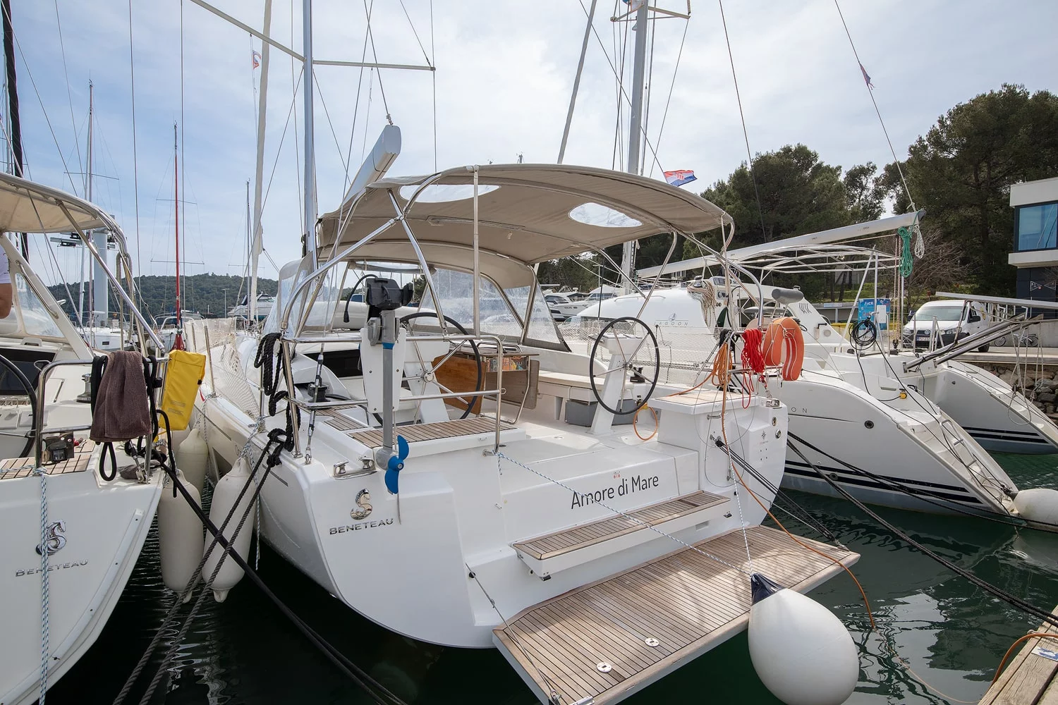Oceanis 46.1 (Amore di Mare)  - 17