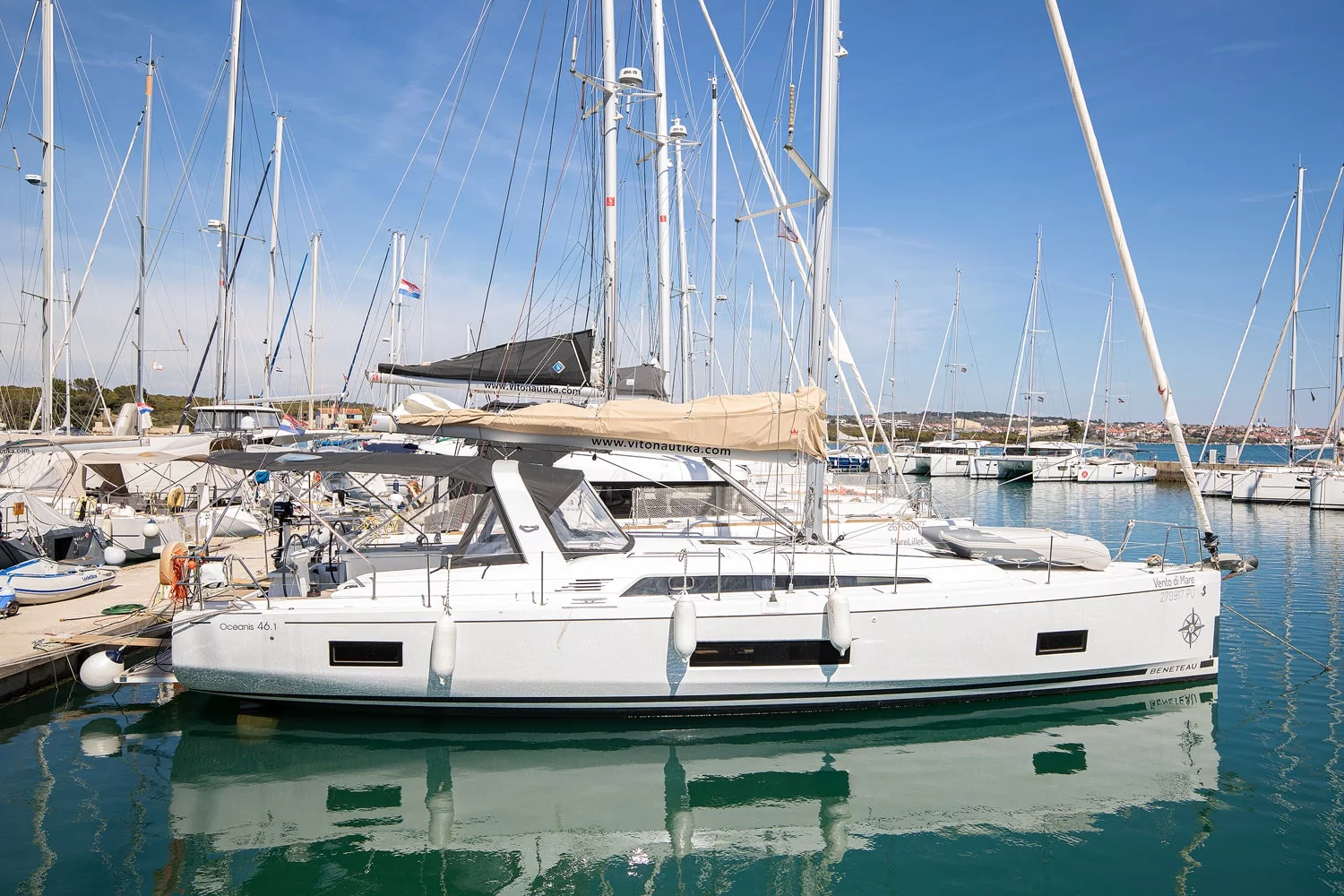 Oceanis 46.1 (Vento di Mare)  - 2