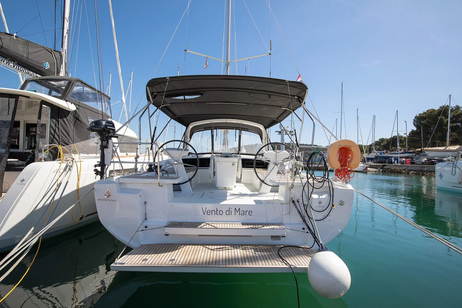 Oceanis 46.1 (Vento di Mare)  - 3