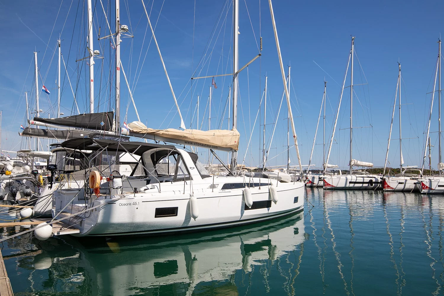 Oceanis 46.1 (Vento di Mare)  - 6