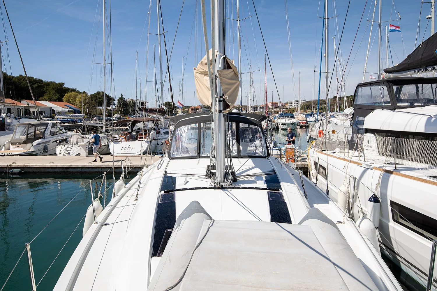 Oceanis 46.1 (Vento di Mare)  - 9