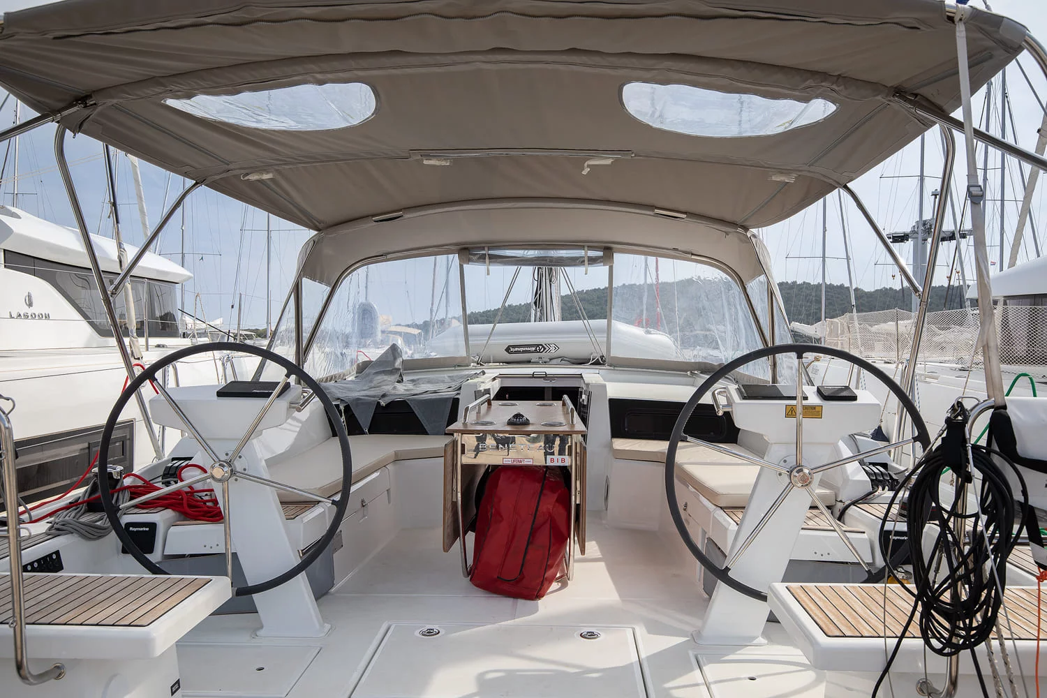 Oceanis 46.1 (Pura Vida)  - 4