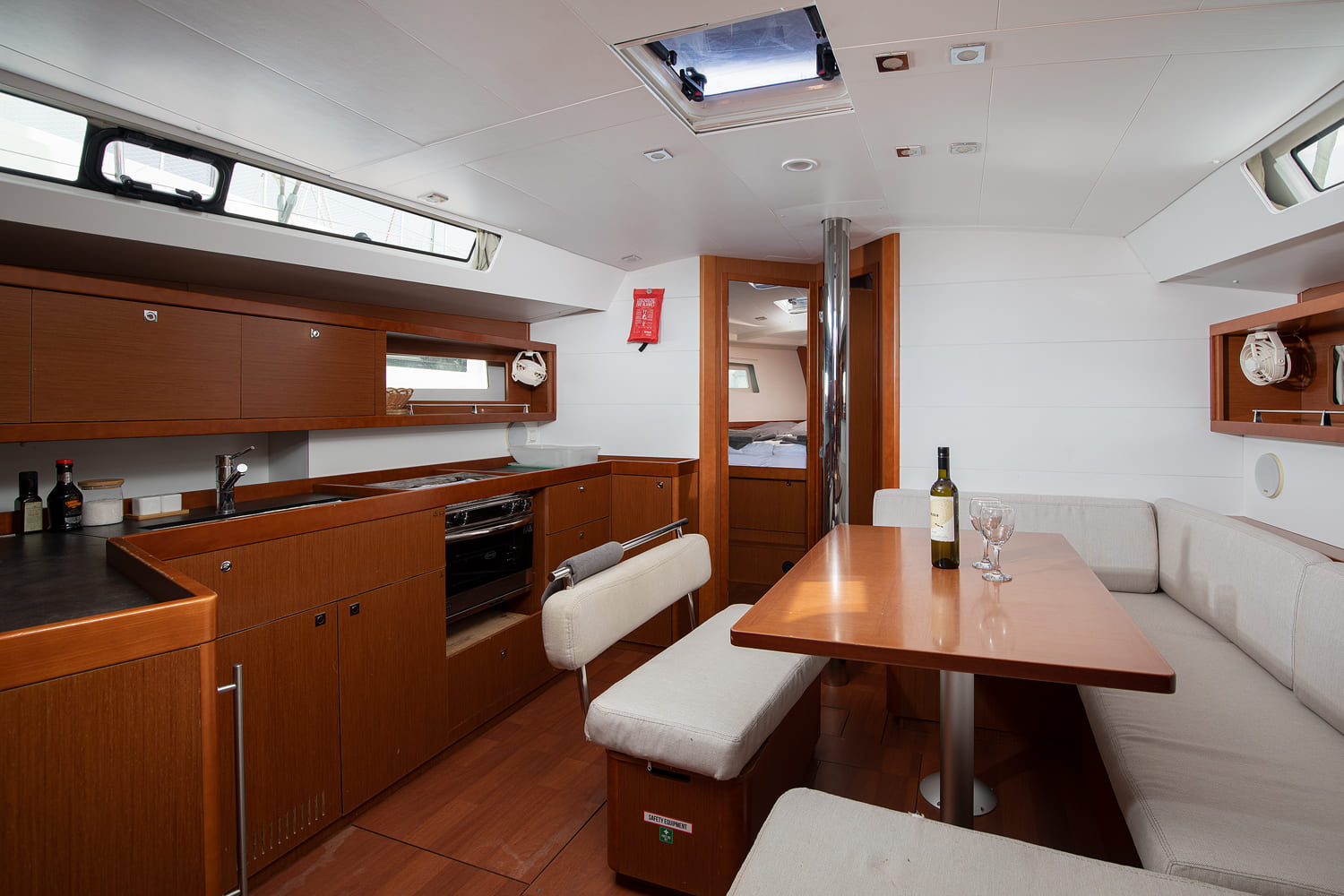 Photo #11 - Oceanis 45 - 4 cab. (Mare Aeolos) in Pomer - 41376