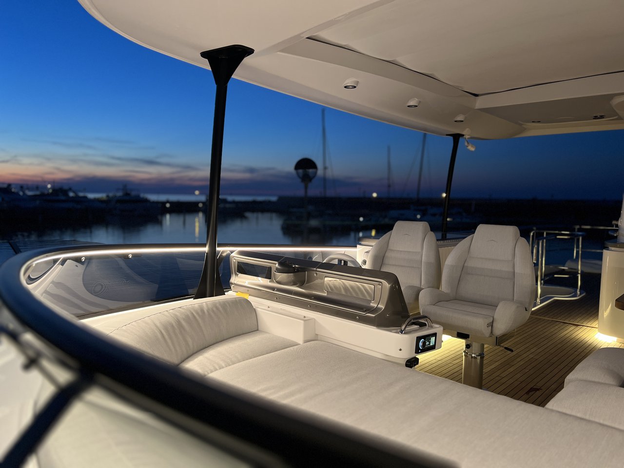 Photo #28 - Azimut Magellano 66 (Moon light) in Sukosan - 41383