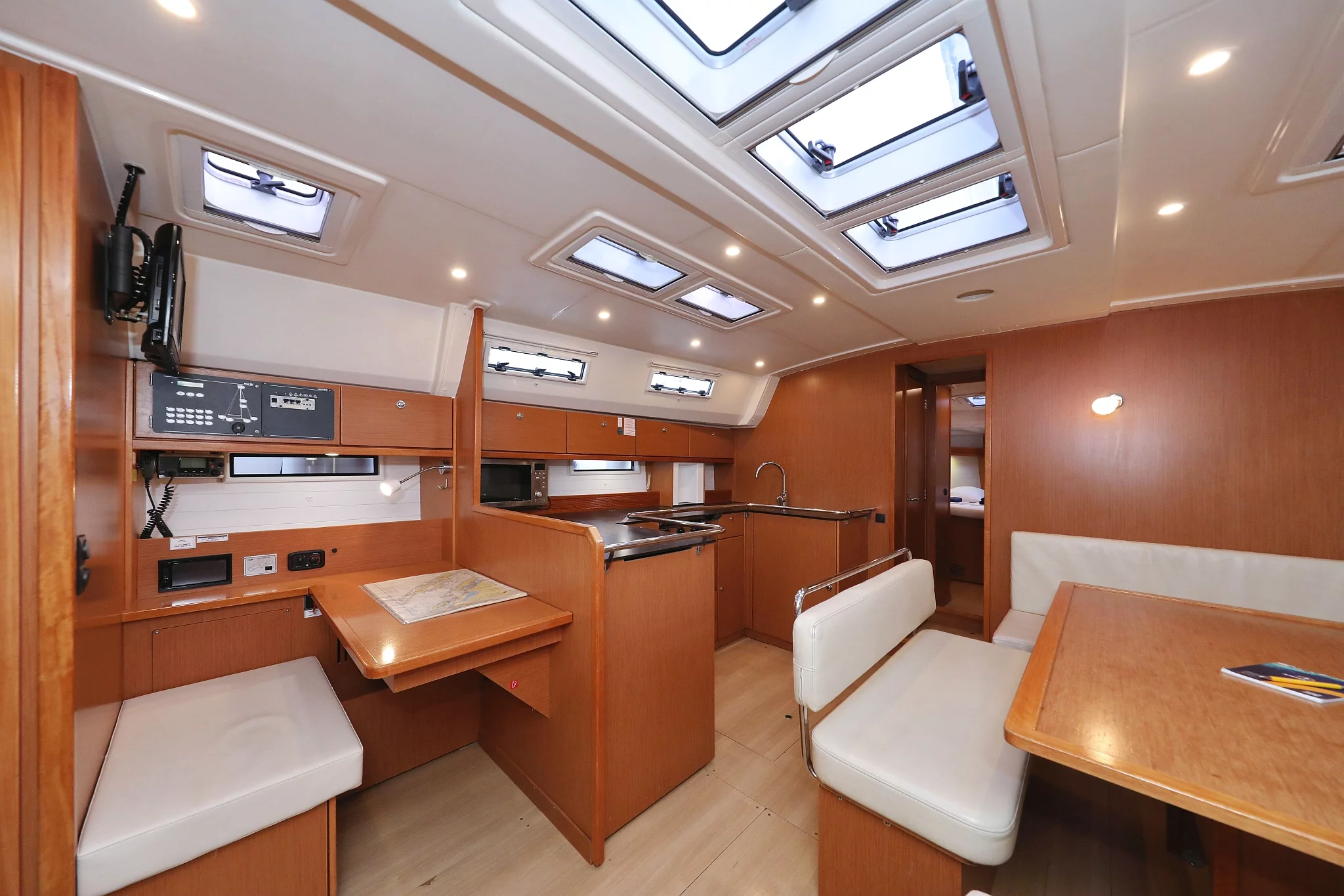 Bavaria Cruiser 50 (Siegal)  - 18