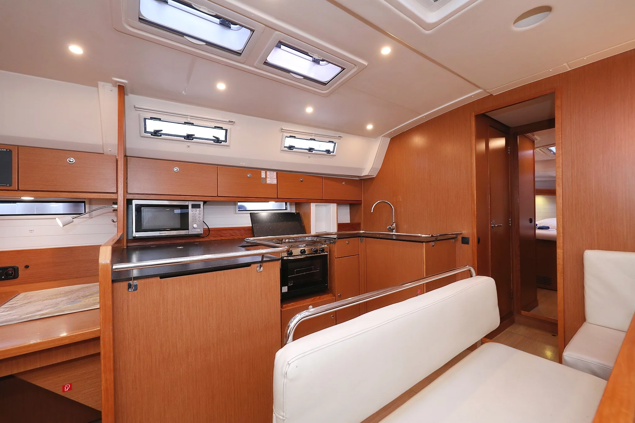 Bavaria Cruiser 50 (Siegal)  - 19