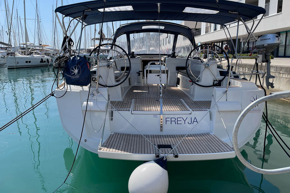 Photo #4 - Sun Odyssey 519 - 5 cab. (Freyja) en Trogir - 41436