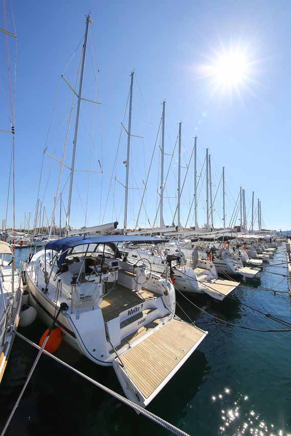 Photo #3 - Bavaria Cruiser 45 - 4 cab. (Wolke 7) in Biograd - 41520
