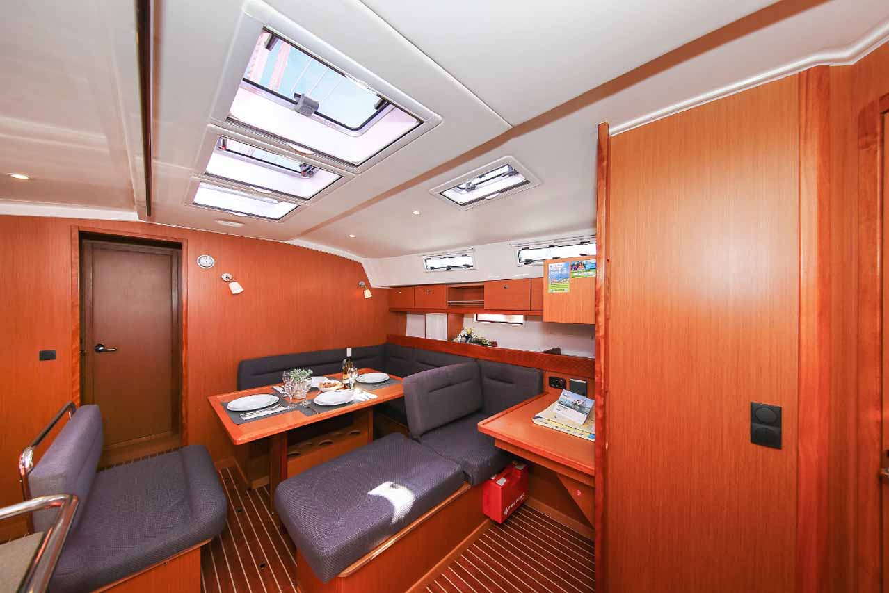Photo #12 - Bavaria Cruiser 45 - 4 cab. (Wolke 7) in Biograd - 41520